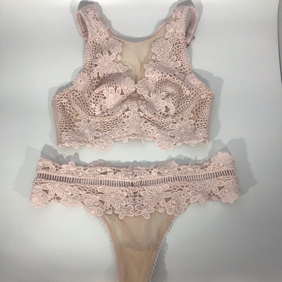 Victoria's Secret Dream Angels Bustier Blush Set - Picture 13 of 16